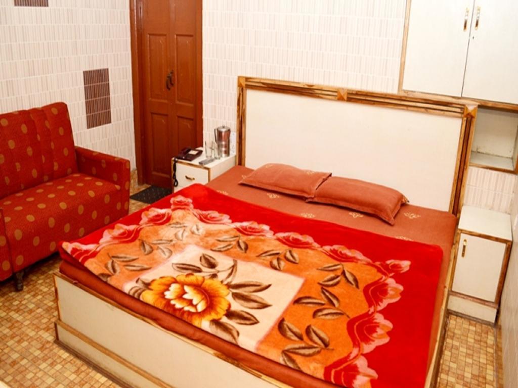 Kasauli Hotel Puri Rom bilde